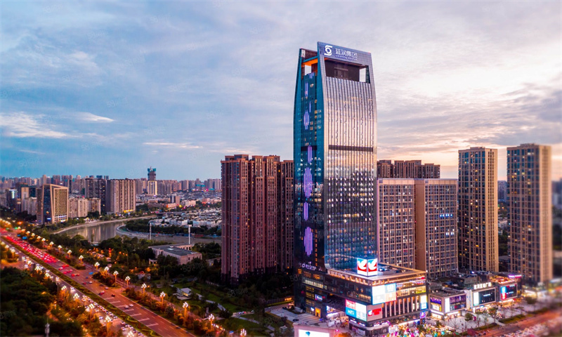 蓝润置地广场