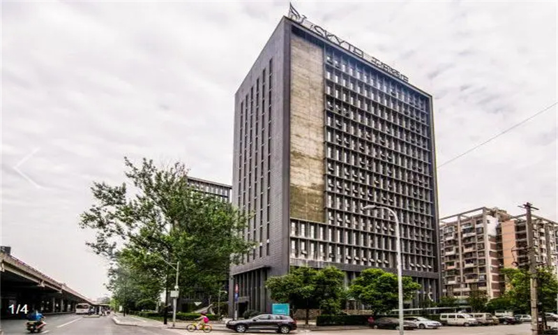 麦田中心